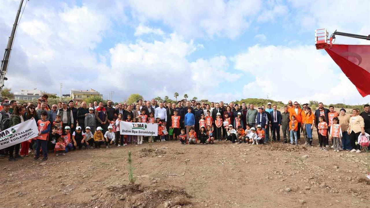 Didim'de 11 Kasım Milli Ağaçlandırma Günü Kapsamında Fidan Dikimi Yapıldı