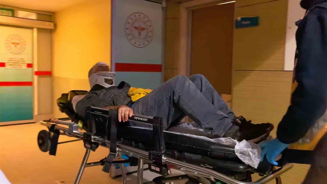 Bursa İnegöl'de Otomobilin Çarptığı Yaya Ağır Yaralandı