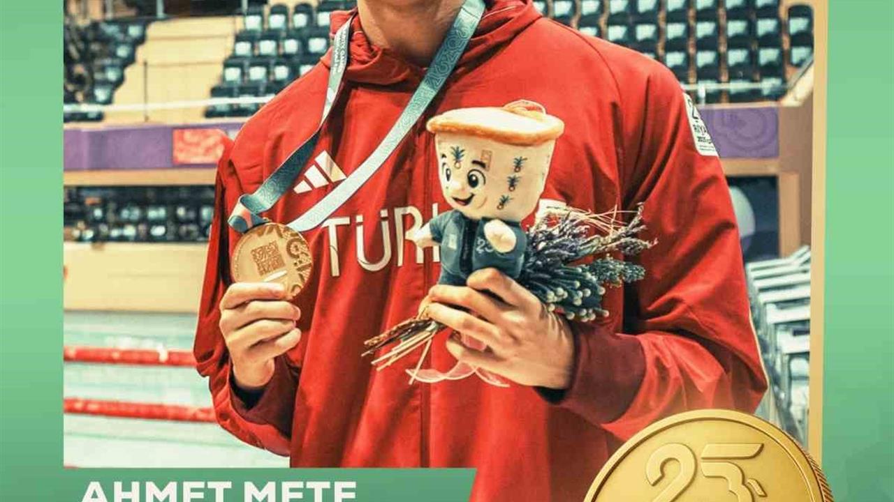 İstanbul'da Yüzme Takımları 6. İslami Dayanışma Oyunları'nda Altın Madalya Kazandı