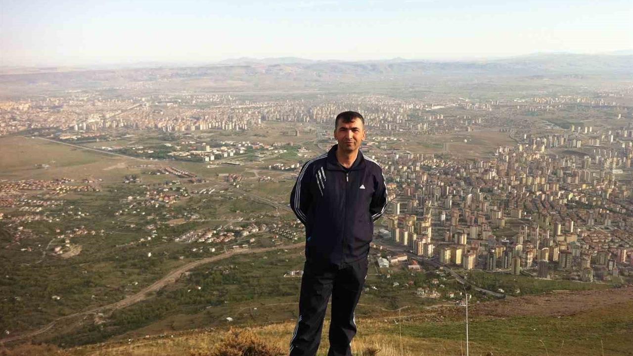 Karabük'te Düşen Uçakta Şehit Olan Astsubay Özcan'ın Ailesine Acı Haber Ulaştı