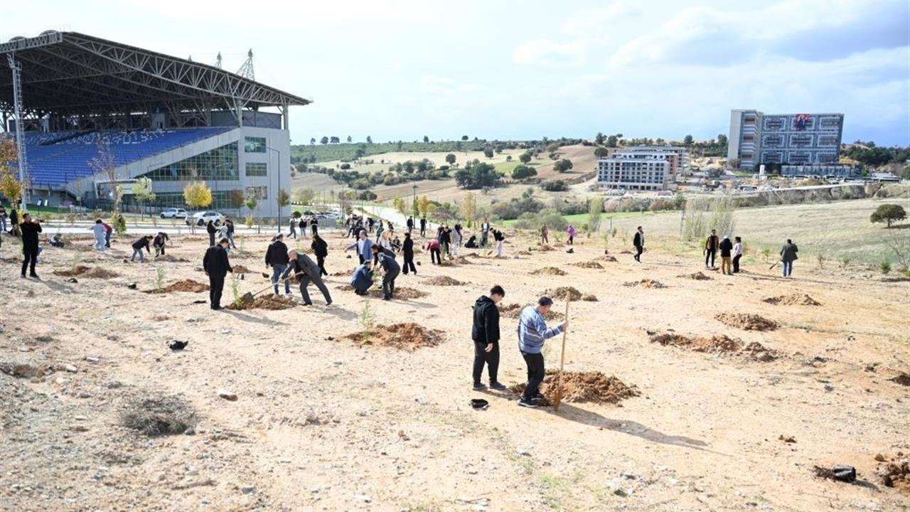 Uşak Üniversitesi'nde 11 Kasım Milli Ağaçlandırma Günü Etkinliği Gerçekleştirildi