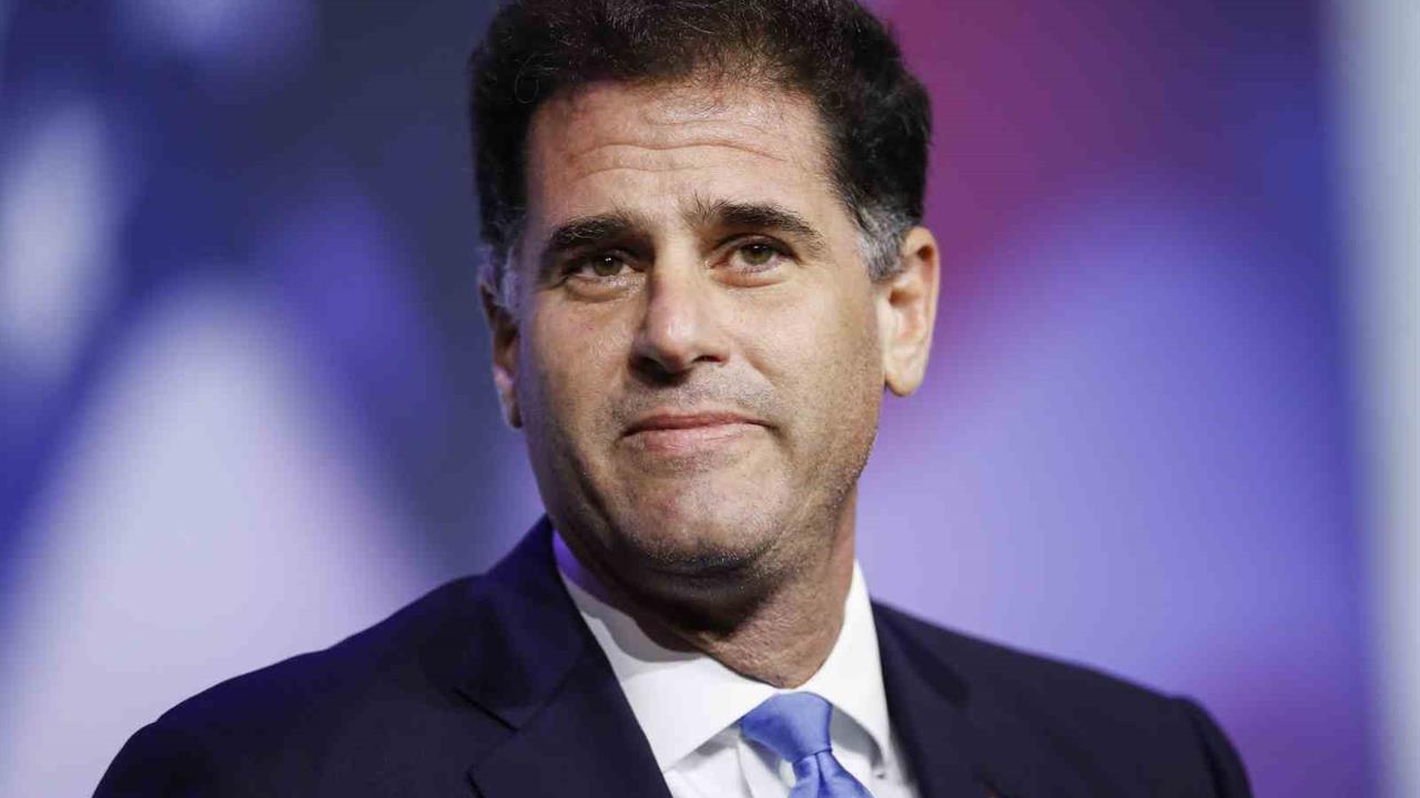 İsrail Stratejik İşler Bakanı Ron Dermer, Başbakan Netanyahu’ya istifa mektubunu sundu.