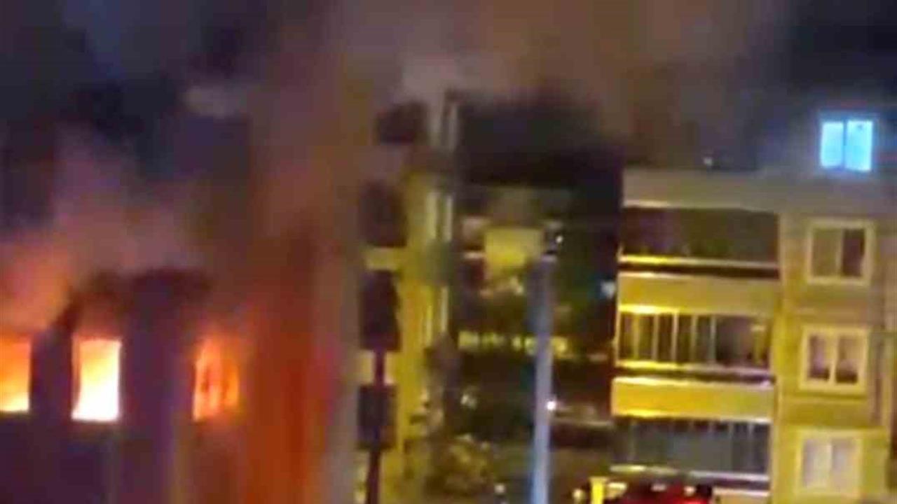 Kütahya Dumlupınar Mahallesi'nde Apartman Dairesinde Yangın Çıktı, 5 Kişi Kurtarıldı