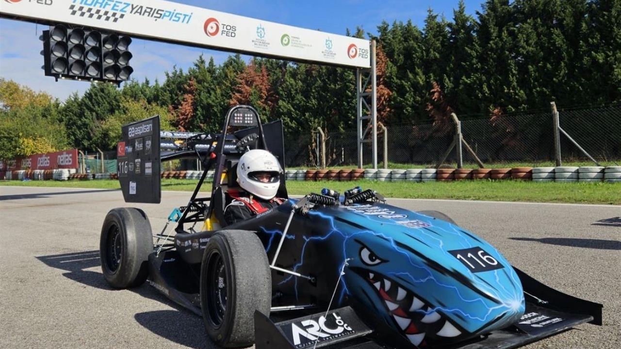 Bursa Uludağ Üniversitesi, OTTOSEM Otomotiv Zirvesi'nde İlk Elektrikli Formula Aracını Tanıtacak