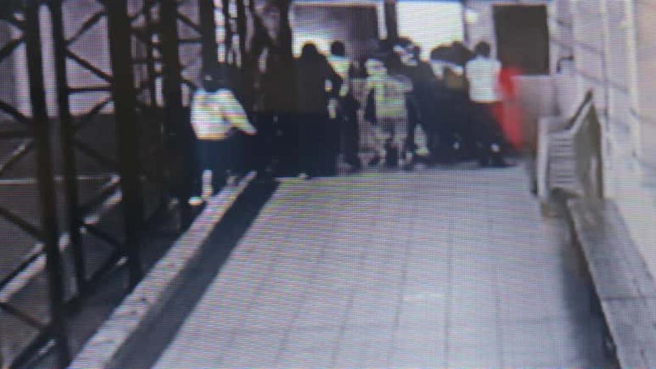 Bursa Orhangazi'de Halı Sahada Kalp Krizi Geçiren 35 Yaşındaki Sinan Kurtoğlu Hayatını Kaybetti