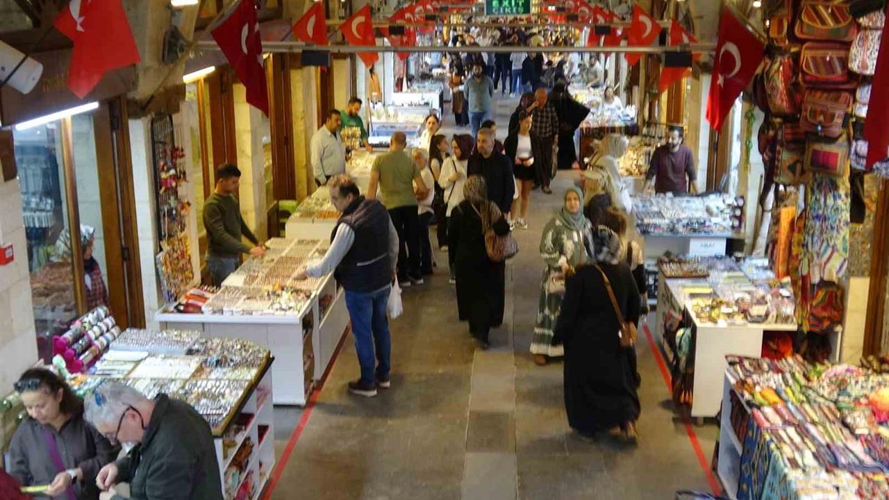 Gaziantep'te Ara Tatil Nedeniyle Tarihi Mekanlar Ziyaretçi Akınına Uğradı