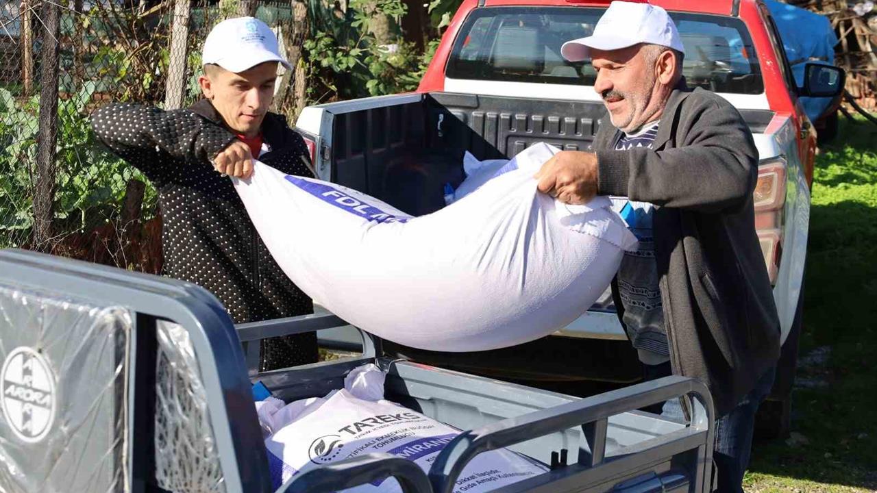 Kocaeli Kandıra'da Yangın Mağduru Çiftçilere Hibe Tohum Desteği Sağlandı