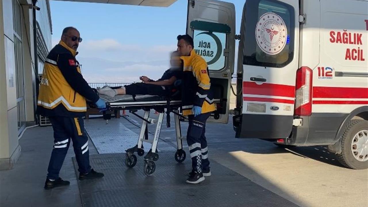 Burdur Merkez'de Sokak Köpeklerinin Saldırısına Uğrayan 13 Yaşındaki Kız Yaralandı