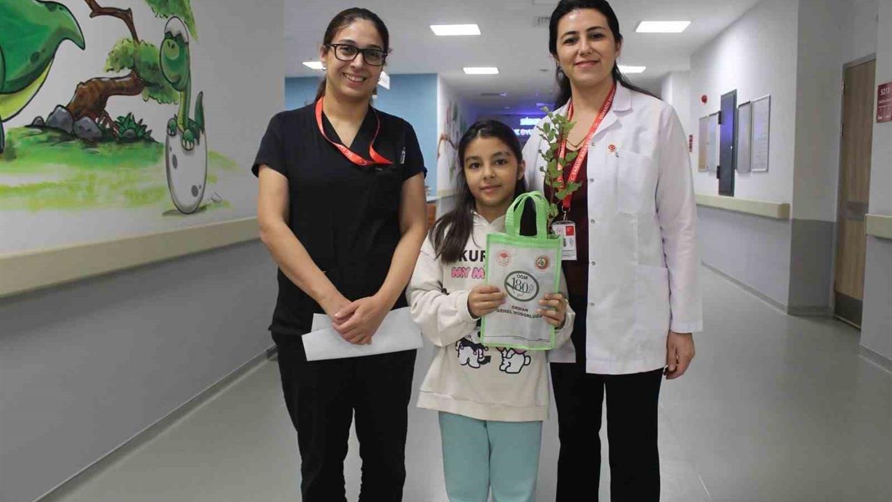 Osmaniye'de Tedavi Gören Çocuklara Fidan Dağıtıldı