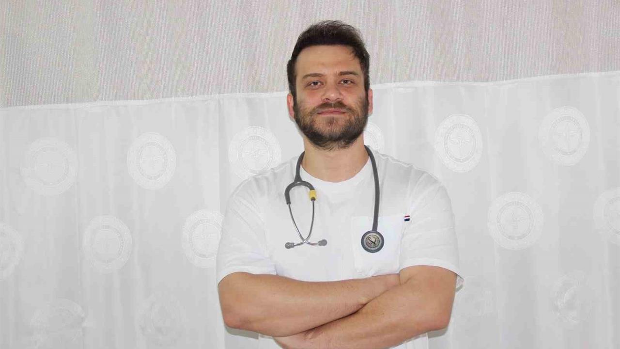 Sivas'ta Uzmanlardan Zatürre Uyarısı: Tedavi Edilebilir Ama İhmal Edilmemeli