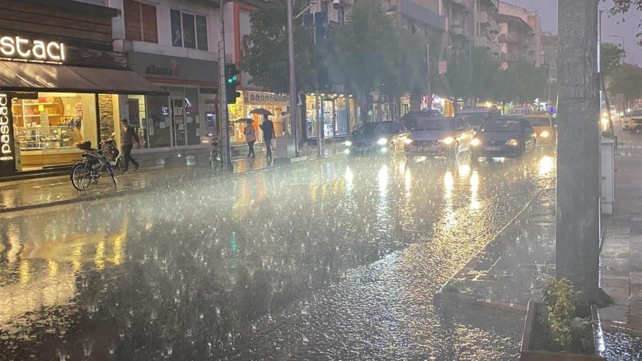 Düzce Gümüşova'da En Yüksek Yağış Miktarı 15,7 Kilogram Olarak Belirlendi