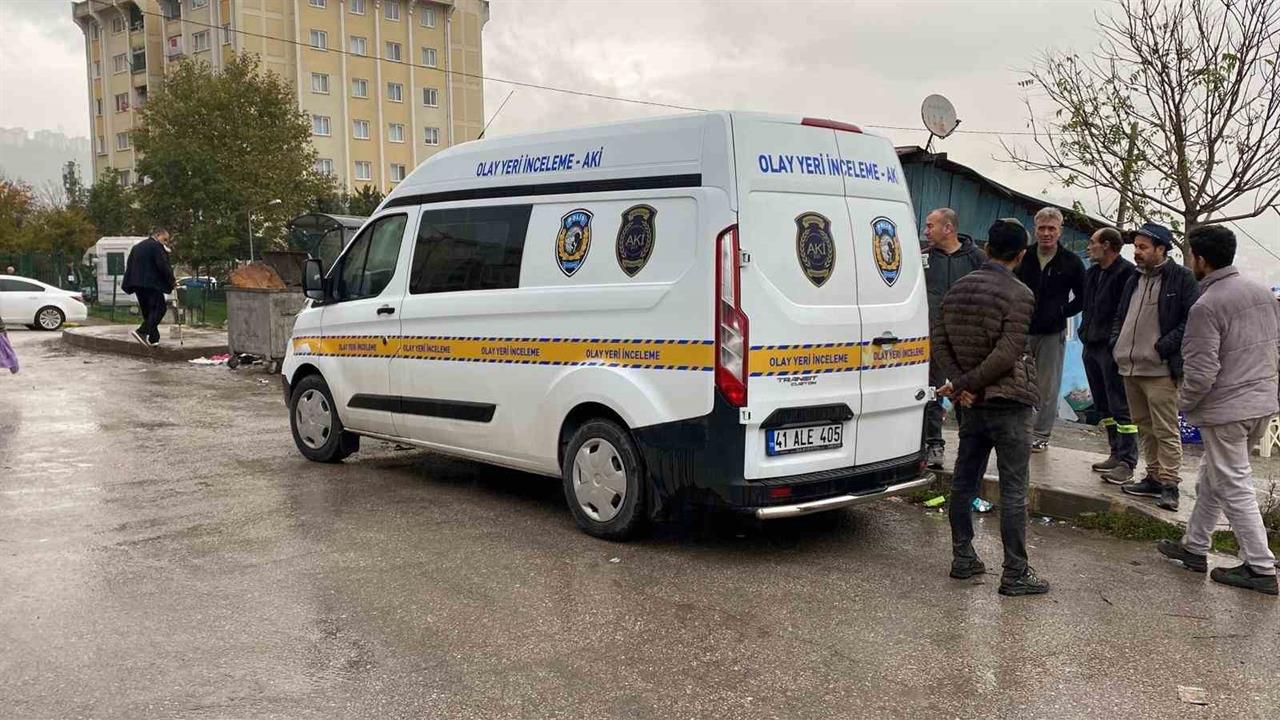 Kocaeli İzmit'te Minibüsün Çarptığı 4 Yaşındaki Çocuk Hayatını Kaybetti