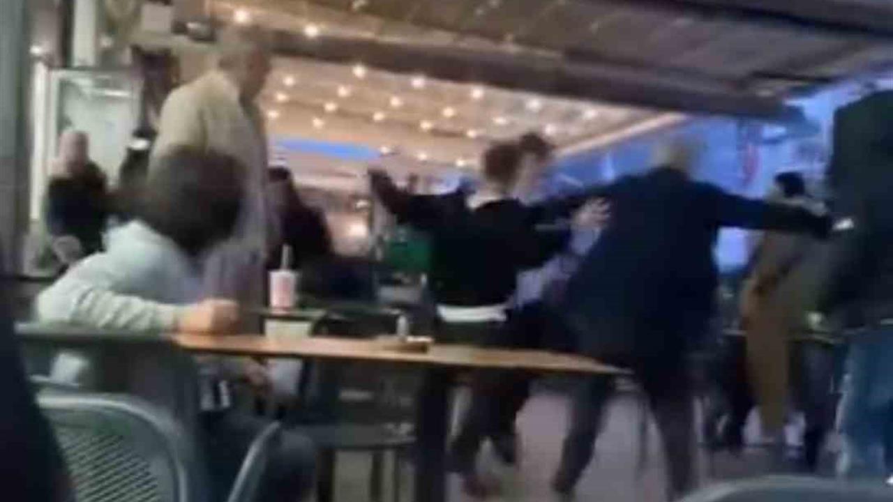 Bursa Nilüfer'de Gençler Arasında Meydana Gelen Kavga Kameraya Yansıdı