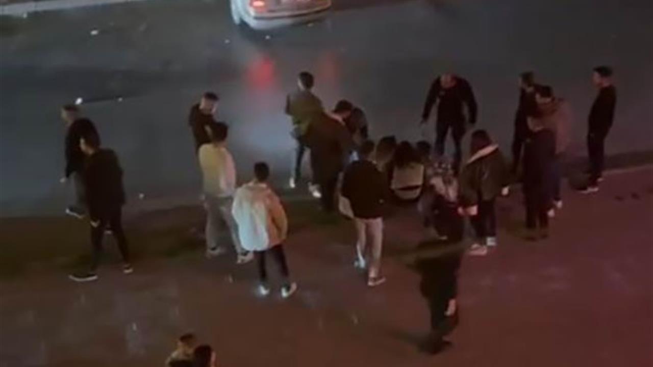 Konya Ereğli'de Kontrolden Çıkan Araç Direğe Çarptı, 4 Yaralı