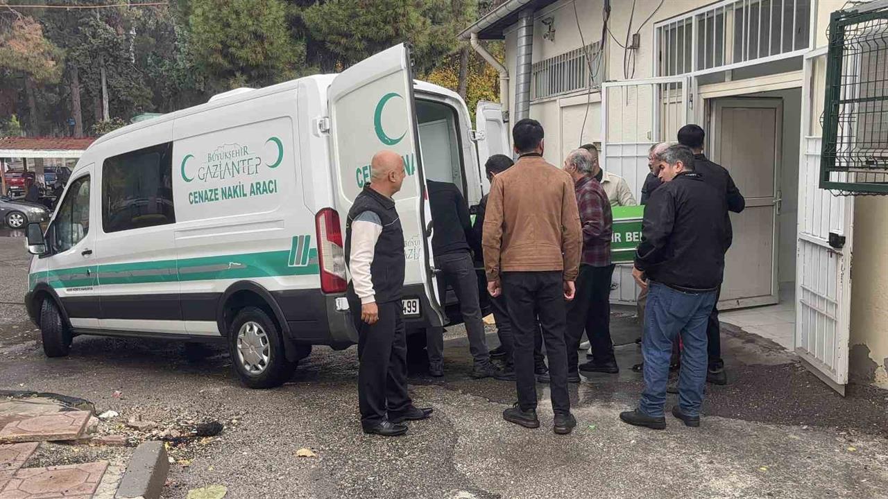 Gaziantep'te Ders Çıkışı Kalp Krizi Geçiren Öğretmen Hayatını Kaybetti