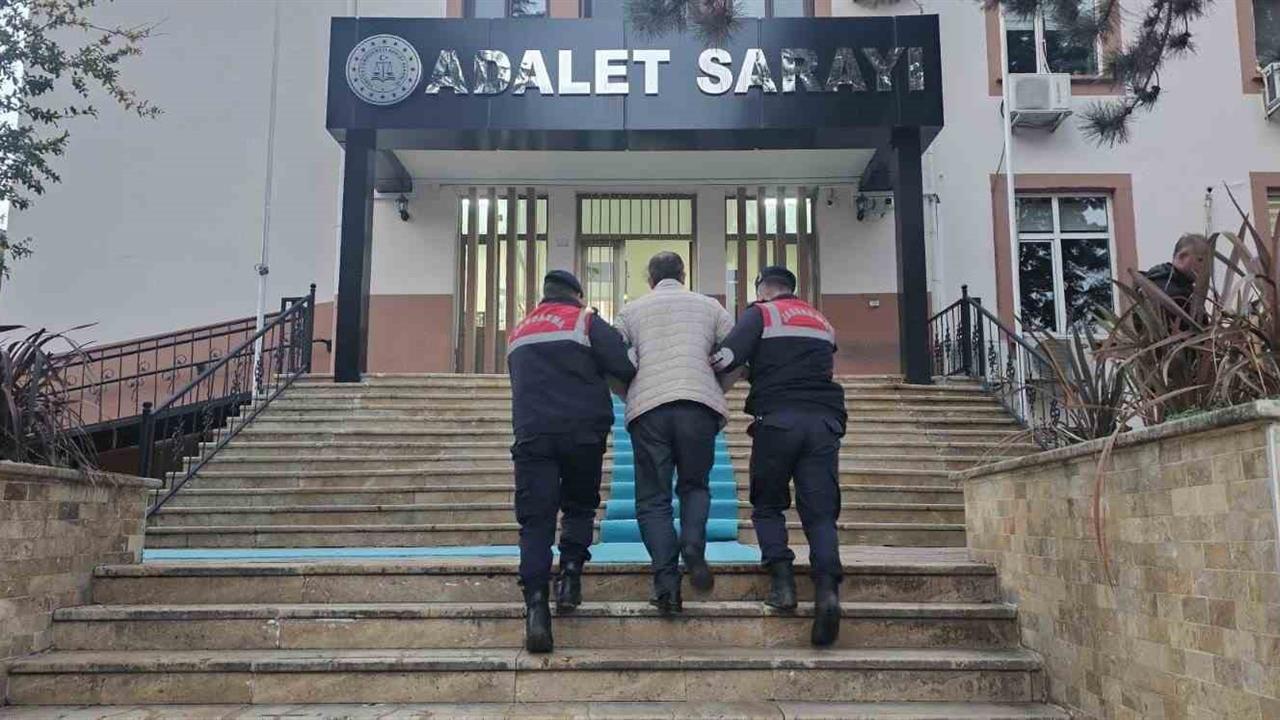 Bilecik Merkez'de Adam Öldürme Suçundan Aranan Yakup D. JASAT Ekipleri Tarafından Yakalandı