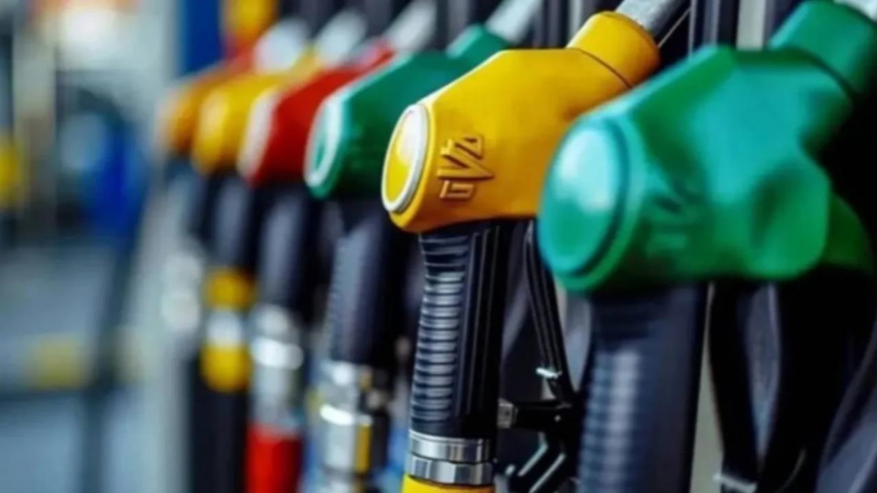 Motorin Zammının Ardından Benzine de 1,30 TL Zam Geliyor: Tabelalar Cumartesi Değişecek!