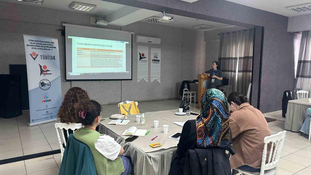 Eskişehir Tepebaşı'nda Özel Bireylerin Sosyal Becerilerini Geliştiren Proje Başladı