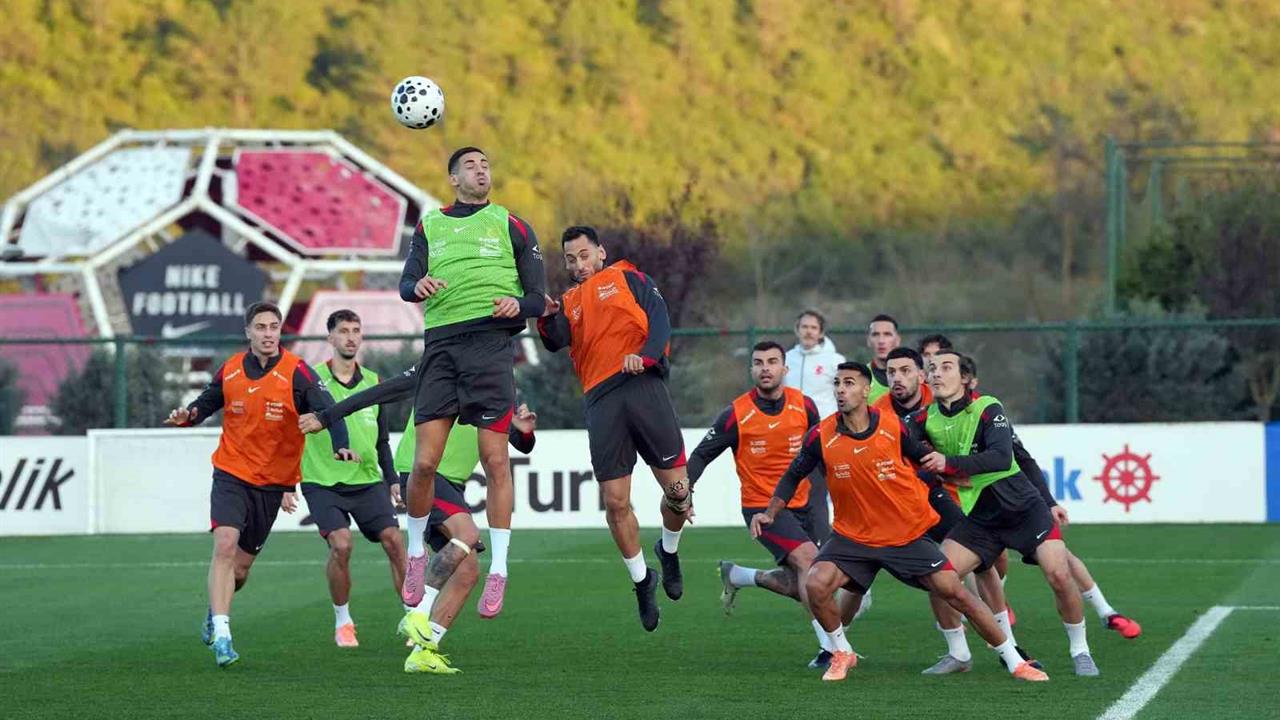 İstanbul'da A Milli Futbol Takımı, Bulgaristan Maçı Hazırlıklarını Sürdürüyor