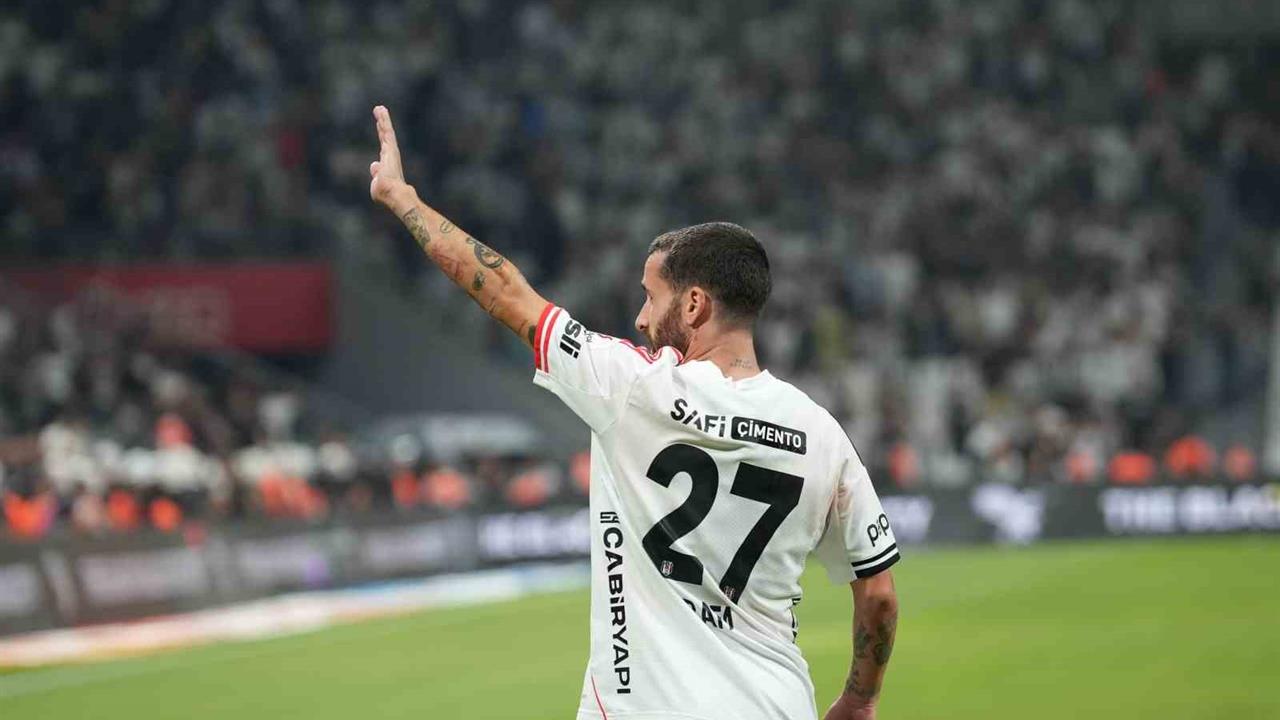 İstanbul Beşiktaş'ta Rafa Silva Ailesiyle Görüşmek Üzere İzin İstedi