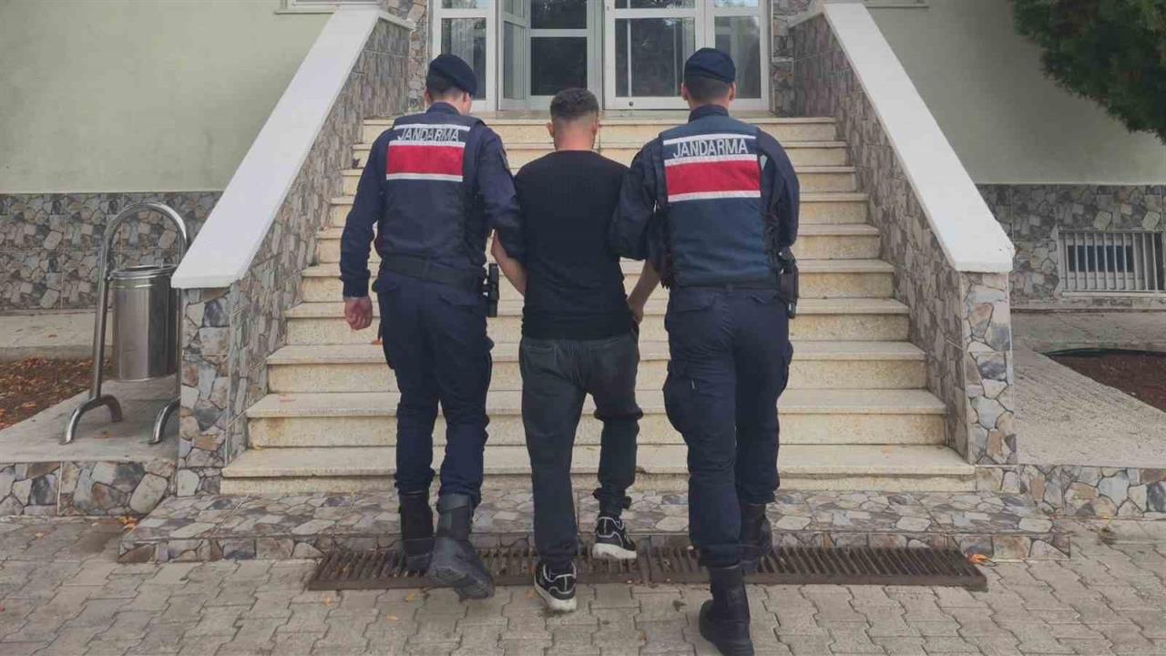 Kırıkkale Merkez'de Uyuşturucu Suçundan Aranan Hükümlü Tutuklandı