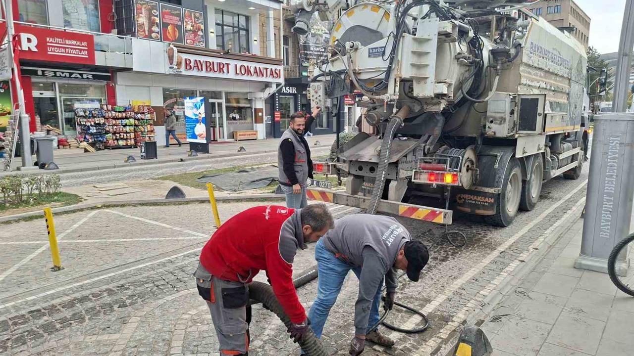 Bayburt'ta Altyapı ve Estetik İyileştirmeleri İçin Çalışmalar Sürüyor