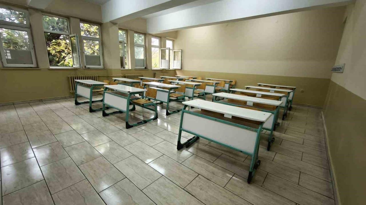 Bursa Yıldırım'da Atıl Durumdaki Kazım Karabekir İlkokulu Yenilendi