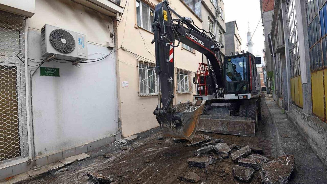 Bursa Osmangazi'de Eski Asfaltların Yenilenmesi İçin Çalışmalar Devam Ediyor