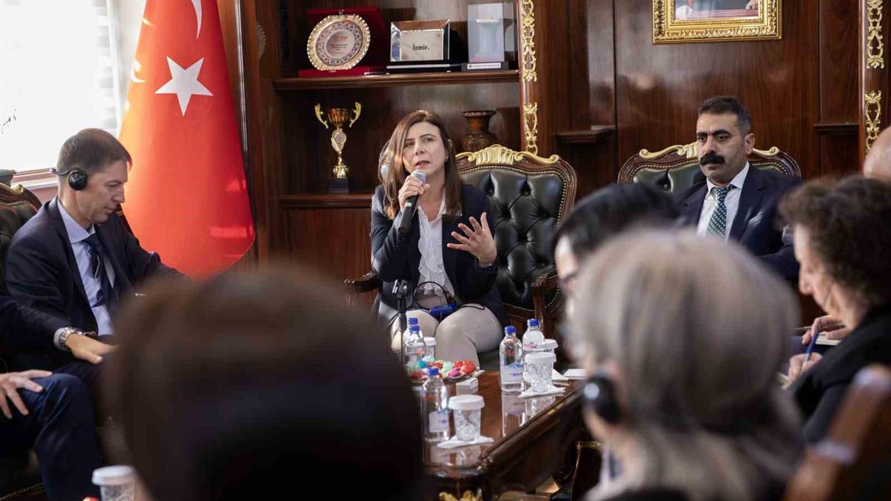 Diyarbakır'da Avrupa Birliği Delegasyonu, Büyükşehir Belediyesini Ziyaret Etti