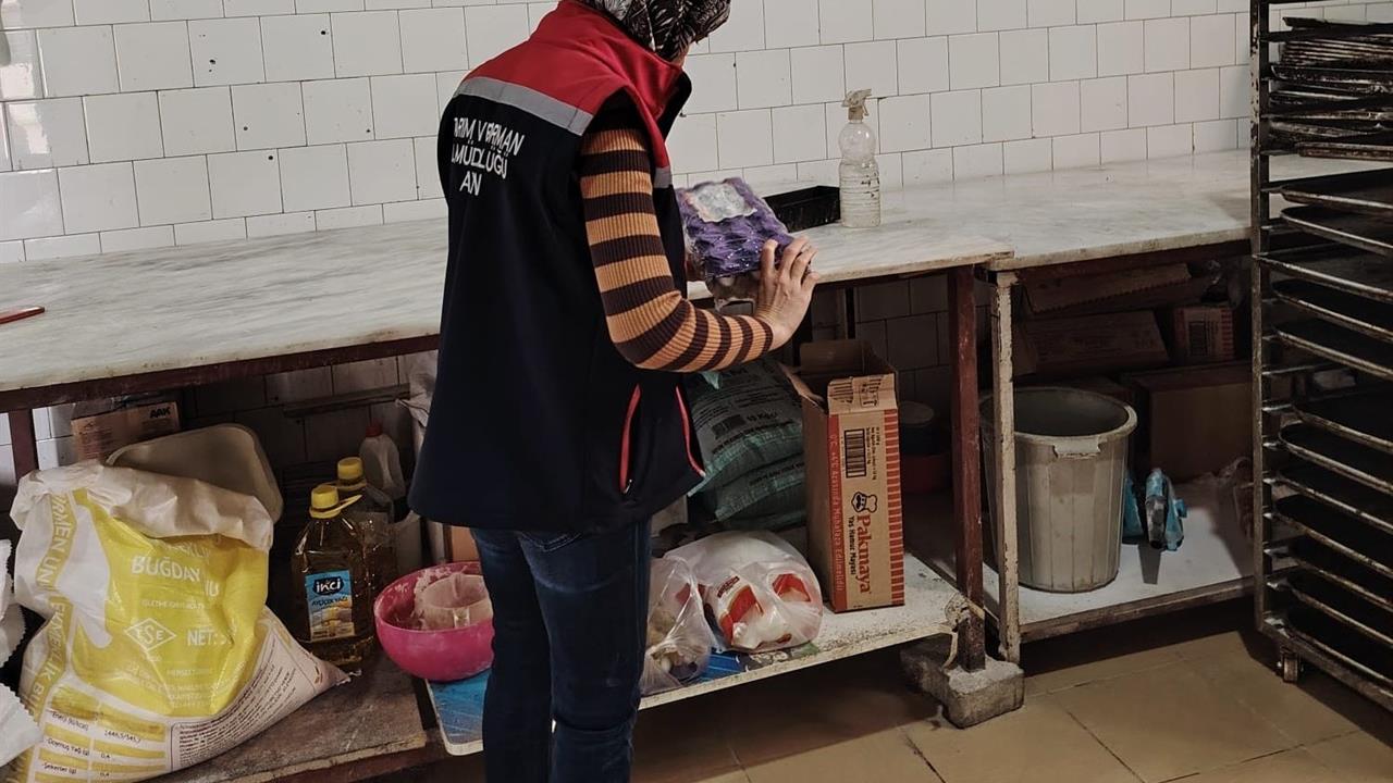 Söke'de Alo Gıda 174 Hattı Üzerinden Gelen Şikayetlere Göre Gıda Denetimi Yapıldı