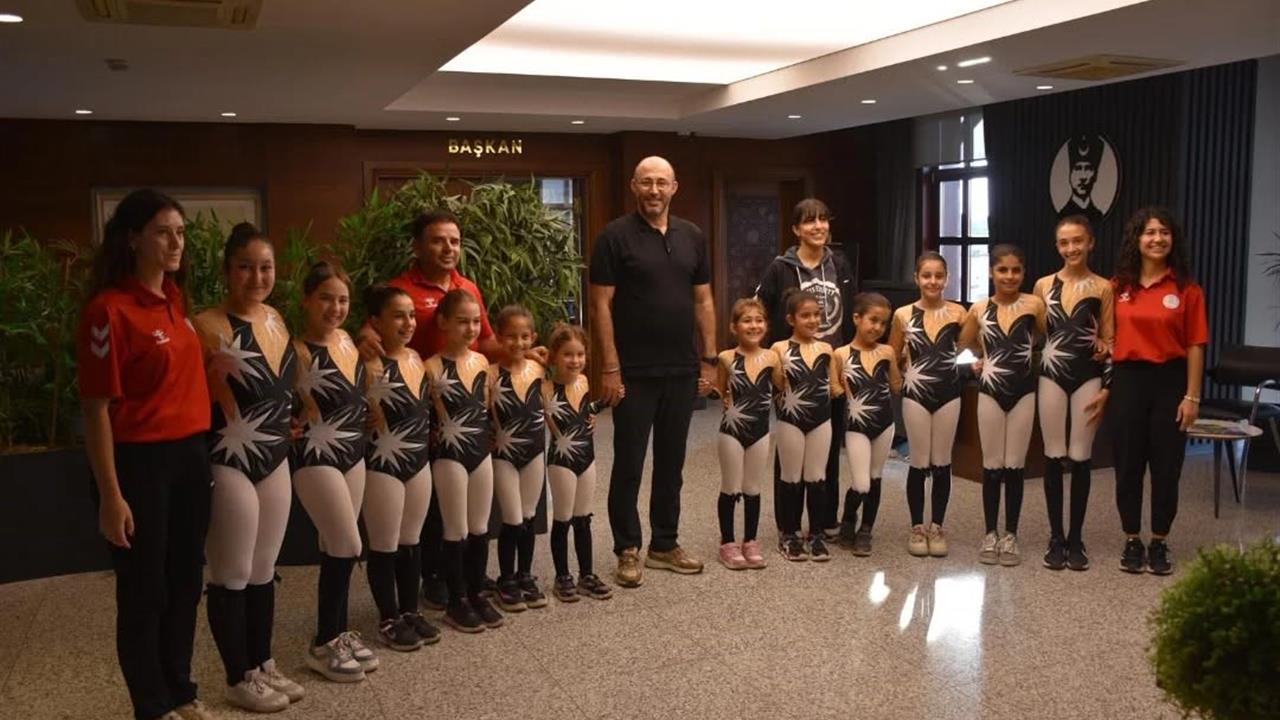 Germencik'te Başkan Zencirci, Kültür ve Spor Merkezleri'nde Jimnastik Eğitimi Alan Öğrencileri Ağırladı
