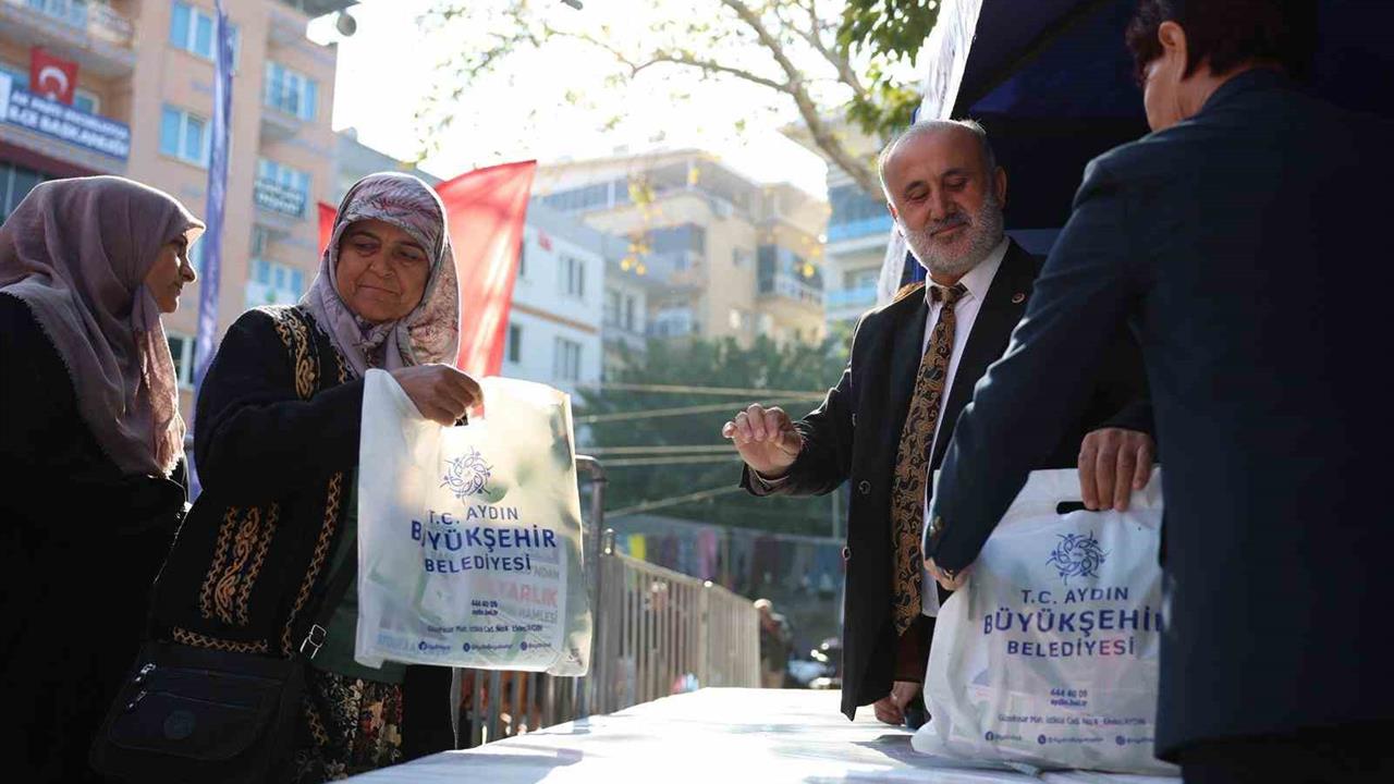 Aydın İncirliova'da Kışlık Fideler Vatandaşlara Ücretsiz Olarak Dağıtıldı