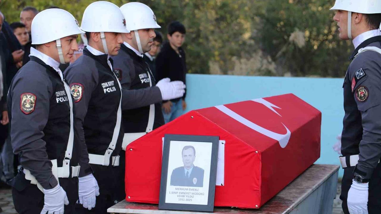 Manisa Kırkağaç'ta Emekli Emniyet Müdürü Vehbi Yıldız İçin Cenaze Töreni Düzenlendi