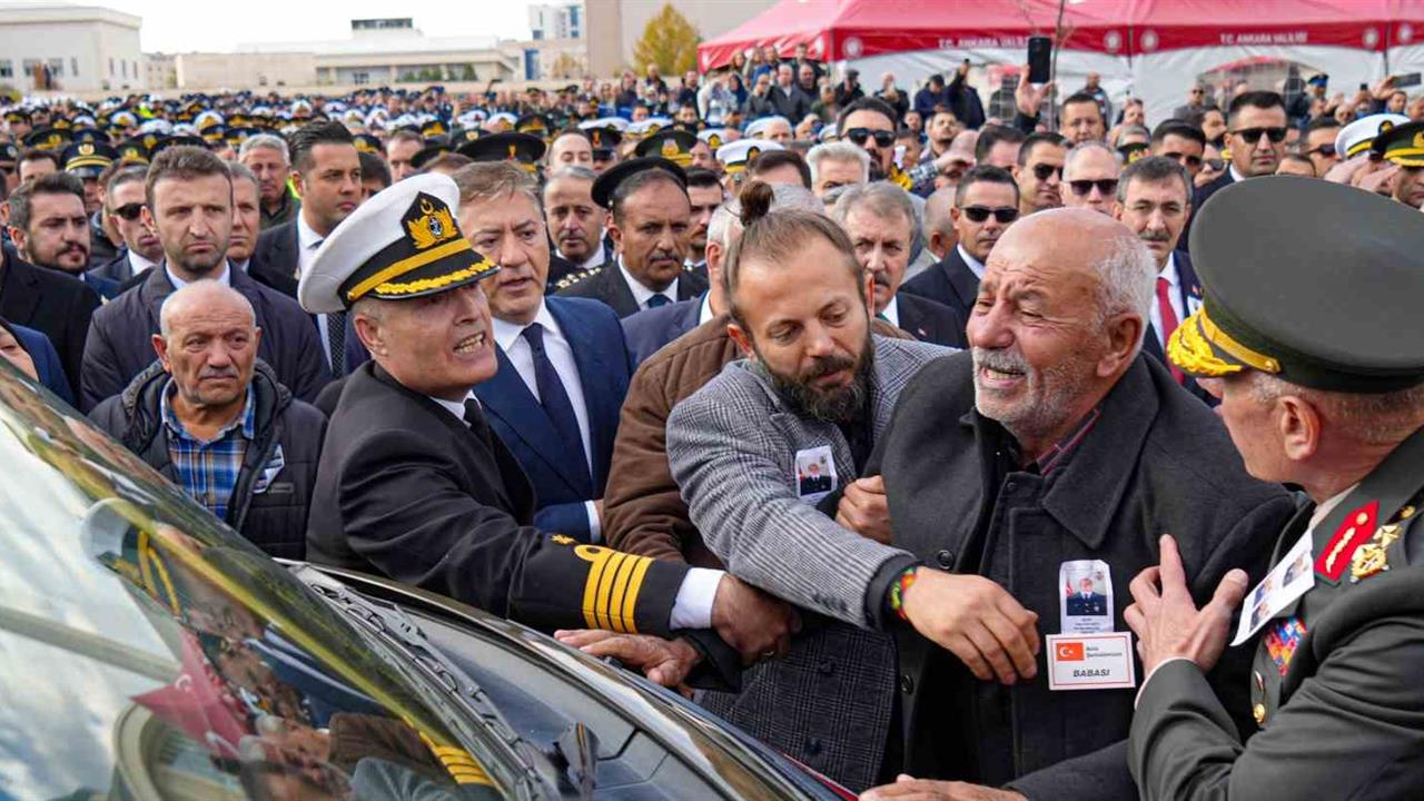 Ankara'da Uçak Kazasında Şehit Olan Askerler İçin Tören Düzenlendi