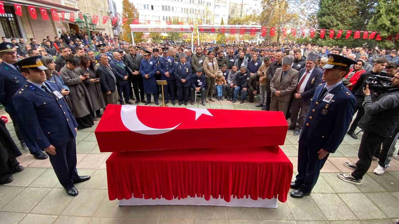 Eskişehir'de Şehit Üsteğmen Emre Mercan'ın Cenaze Törenine Yoğun Katılım Oldu