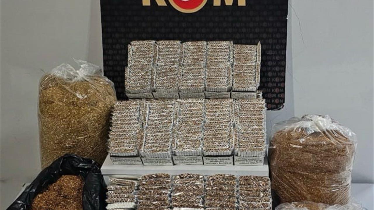 Uşak Merkez'de Kaçak Tütün ve Makaron Operasyonu Gerçekleştirildi