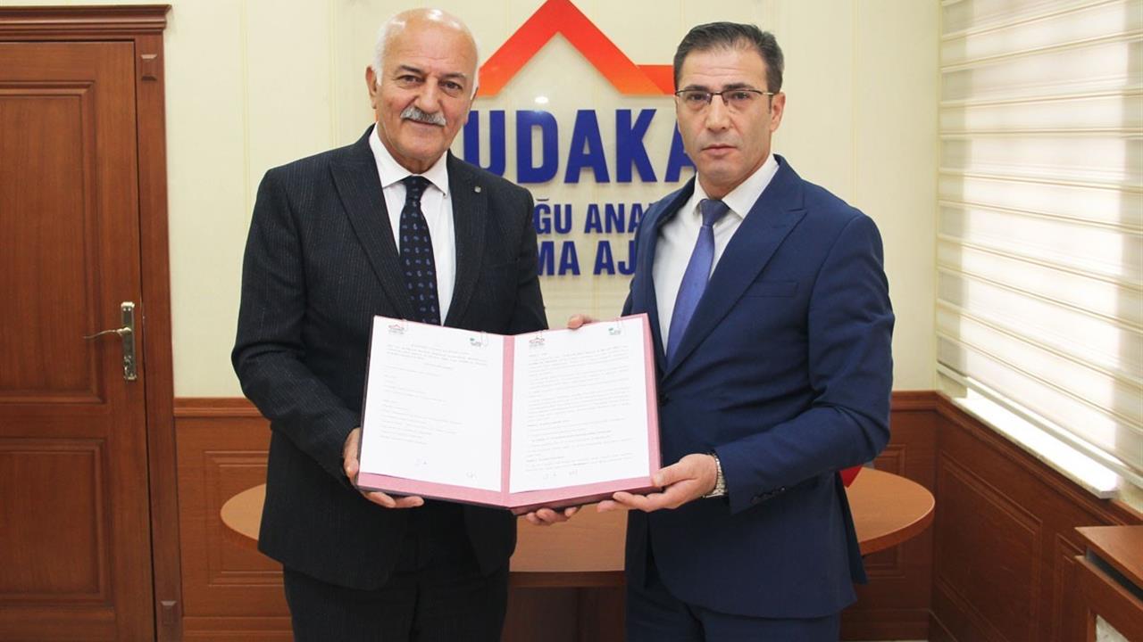 Uzundere'de Turizm Altyapısını Güçlendirecek Proje İçin İmzalar Atıldı