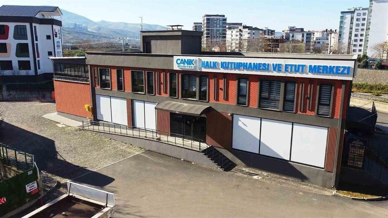 Samsun Canik Belediyesi, Ücretsiz İngilizce Eğitimi Programıyla Gençleri Destekliyor