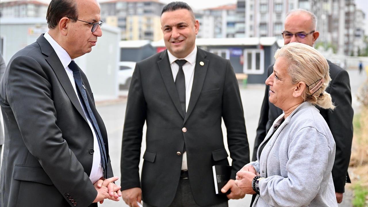 Malatya Yeşilyurt'ta Başkan Geçit, Esnafın Taleplerini Yerinde Dinledi