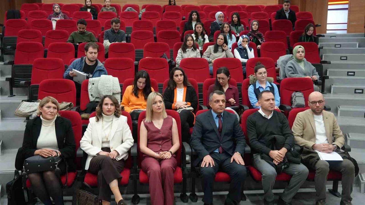 Kastamonu'da Gerçekleşen Erken Çocukluk Eğitimi Paneli, Doğa Temelli Yaklaşımı Ele Aldı