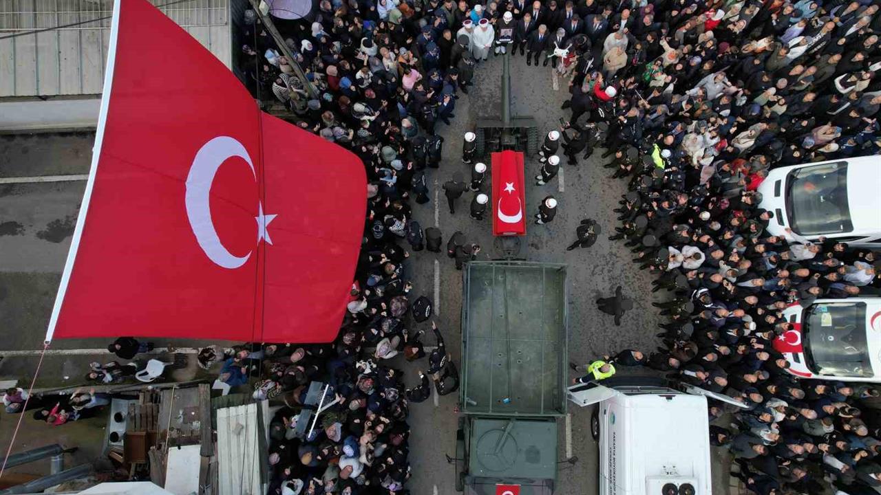 Sakarya Serdivan'da Şehit Hava Astsubay Akın Karakuş'un Cenaze Töreni Düzenlendi