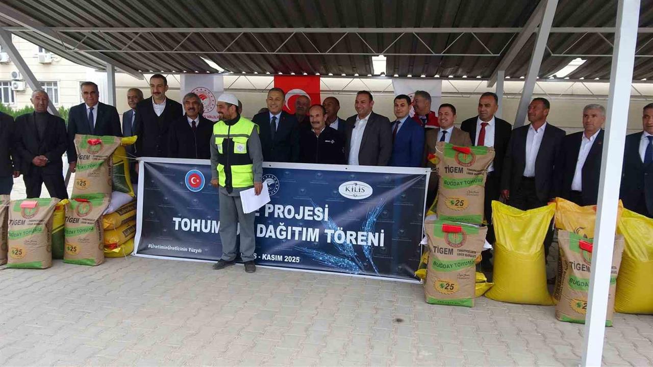 Kilis Merkez ve İlçelerinde 737 Ton Sertifikalı Tohum Üreticilere Dağıtıldı