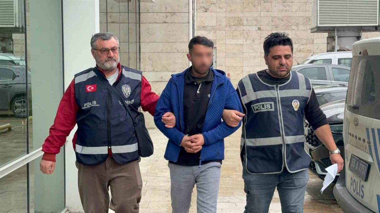 Samsun Canik'te Kız Kardeşinin Boynuna Bıçak Dayadığı İddia Edilen Kasap Tutuklandı