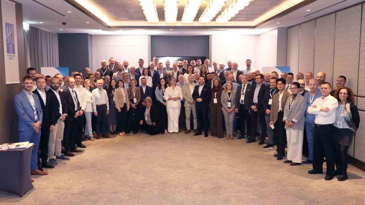 İzmir'de TAV Güvenlik'in ev sahipliğinde Avrupalı havacılık güvenliği yöneticileri bir araya geldi.