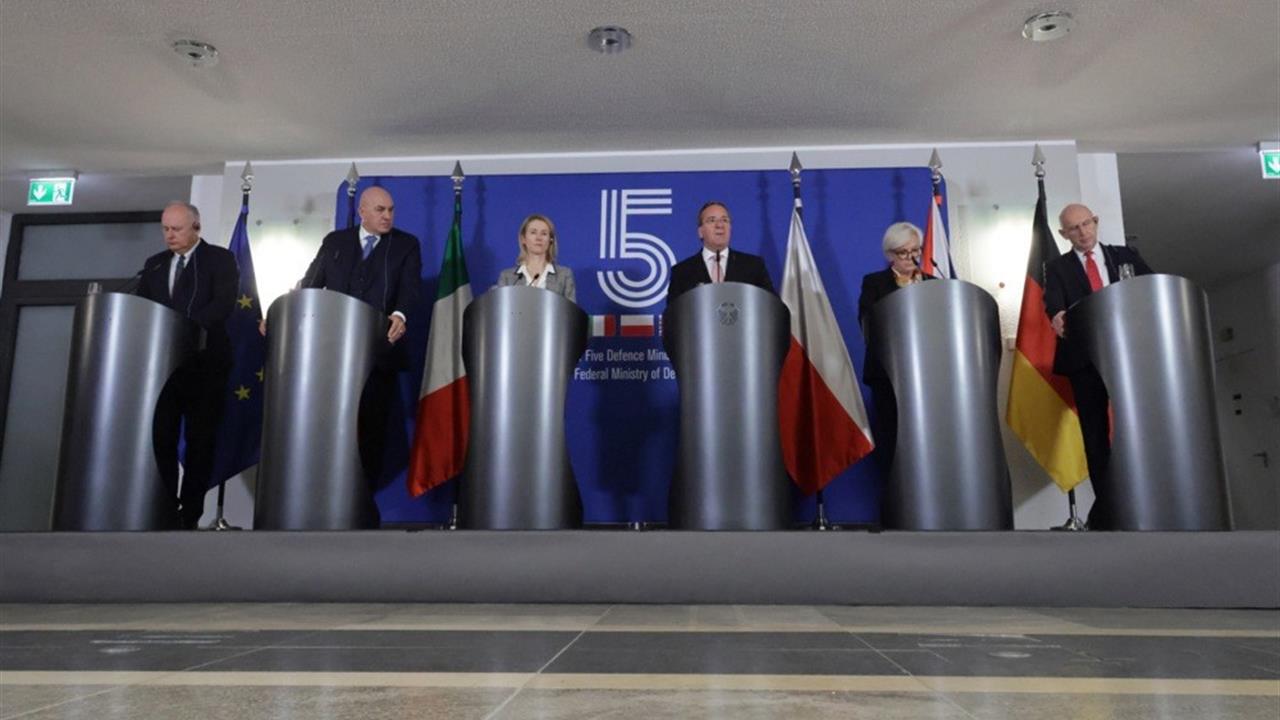 Almanya, Ukrayna'ya 150 milyon euro yardım gönderecek.