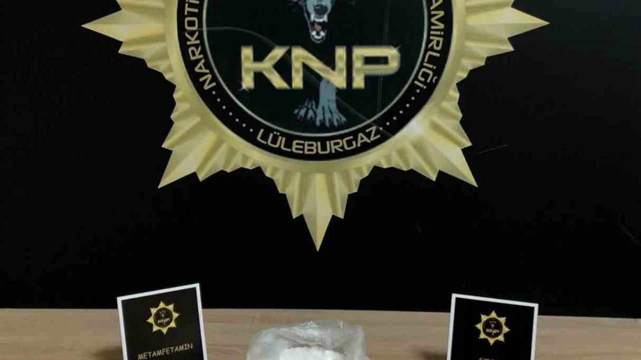 Lüleburgaz'da Motosikletli Şahısların Üzerinden Uyuşturucu Madde Çıktı