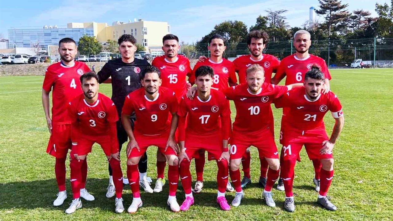 İstanbul'da Deaflympics'te İşitme Engelliler A Milli Takımı 2-1'lik Galibiyetle Başladı