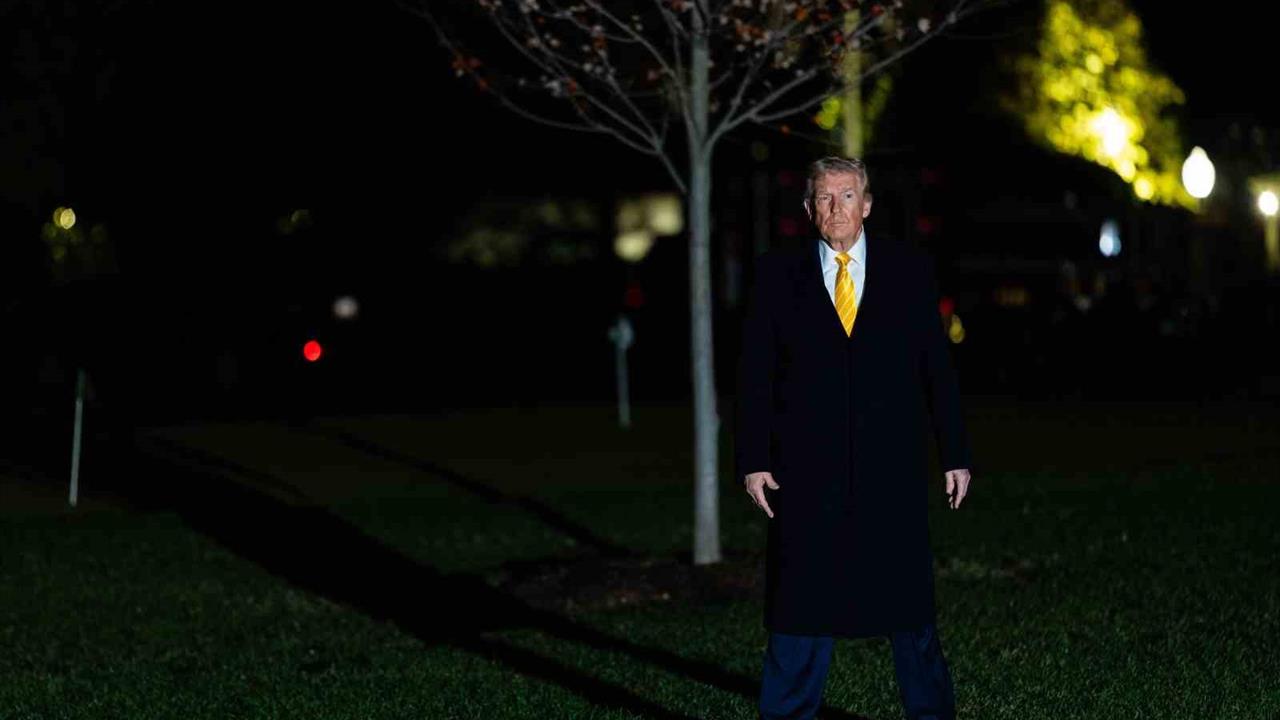 Washington'da Trump, Epstein dosyası için Demokratlara yönelik soruşturma başlatılmasını istedi.