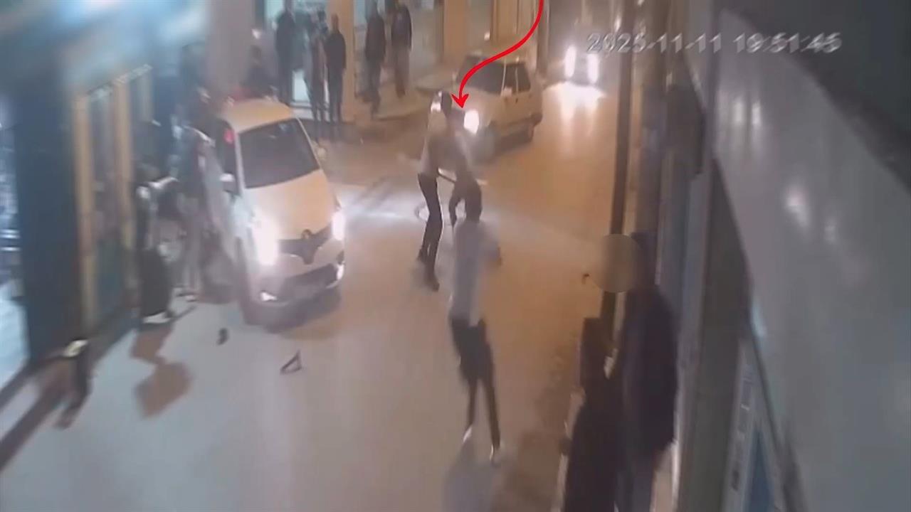 İzmir Bayraklı'da Aile Kavgasında 1 Kişi Öldü, 2 Kişi Yaralandı