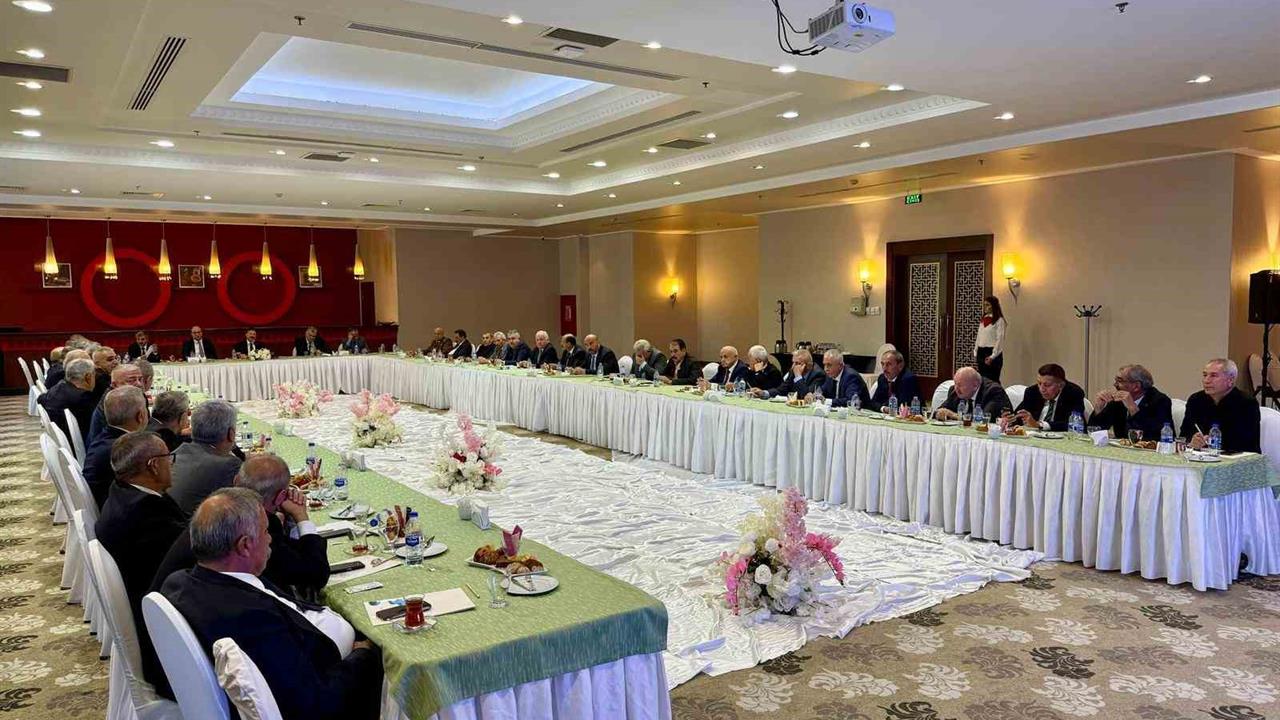 Afyonkarahisar'da Esnaf Sorunları Ele Alındı, İyileştirme Çalışmaları Değerlendirildi